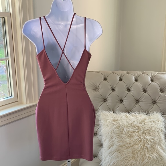 👗Windsor Strappy Mini Dress Mauve Color Size S👗 - Picture 2 of 9